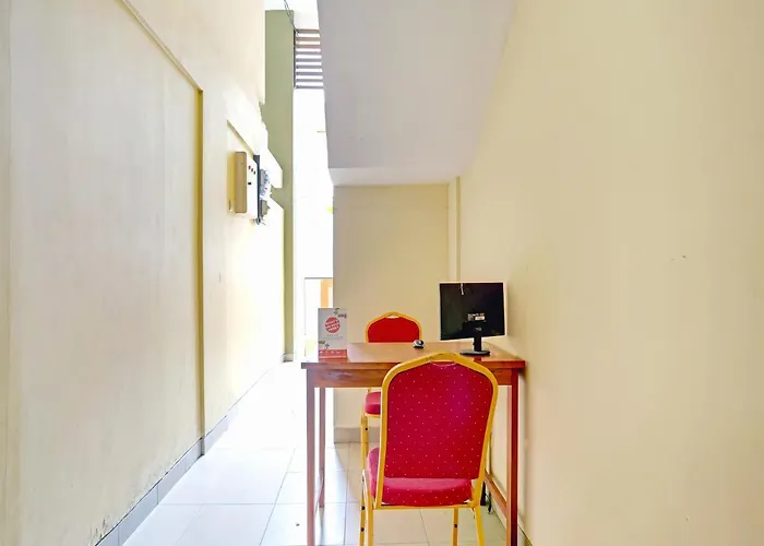 Oyo 90302 Damai Hotel
