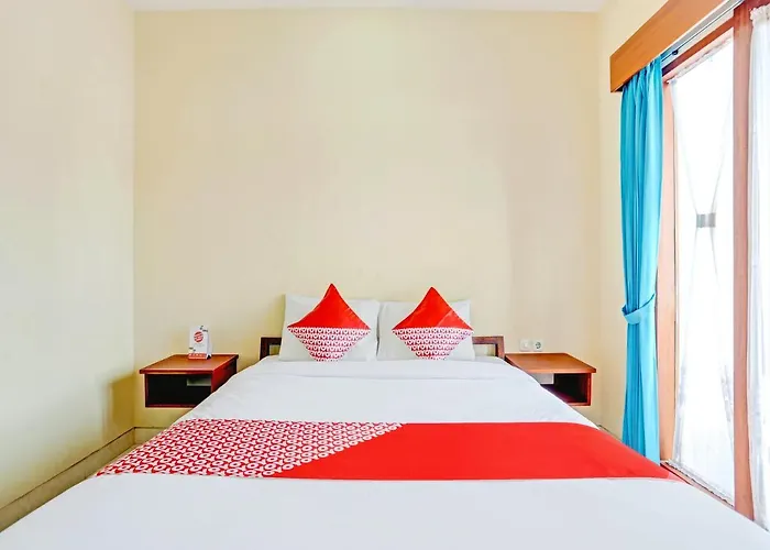 Oyo 90302 Damai Hotel 2*